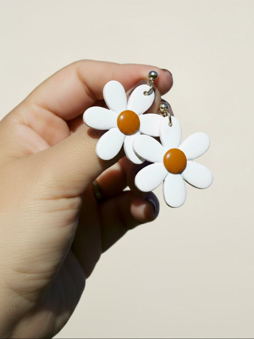 “RETRO DAISY" FLOWER EARRINGS MUSTARD