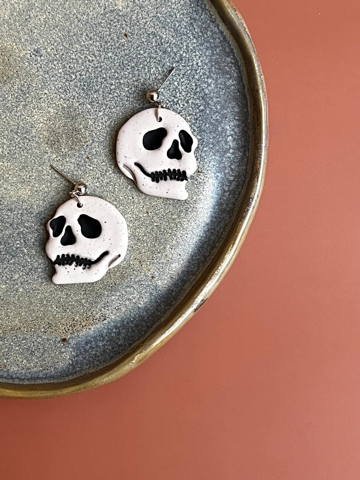 SKULL EARRINGS