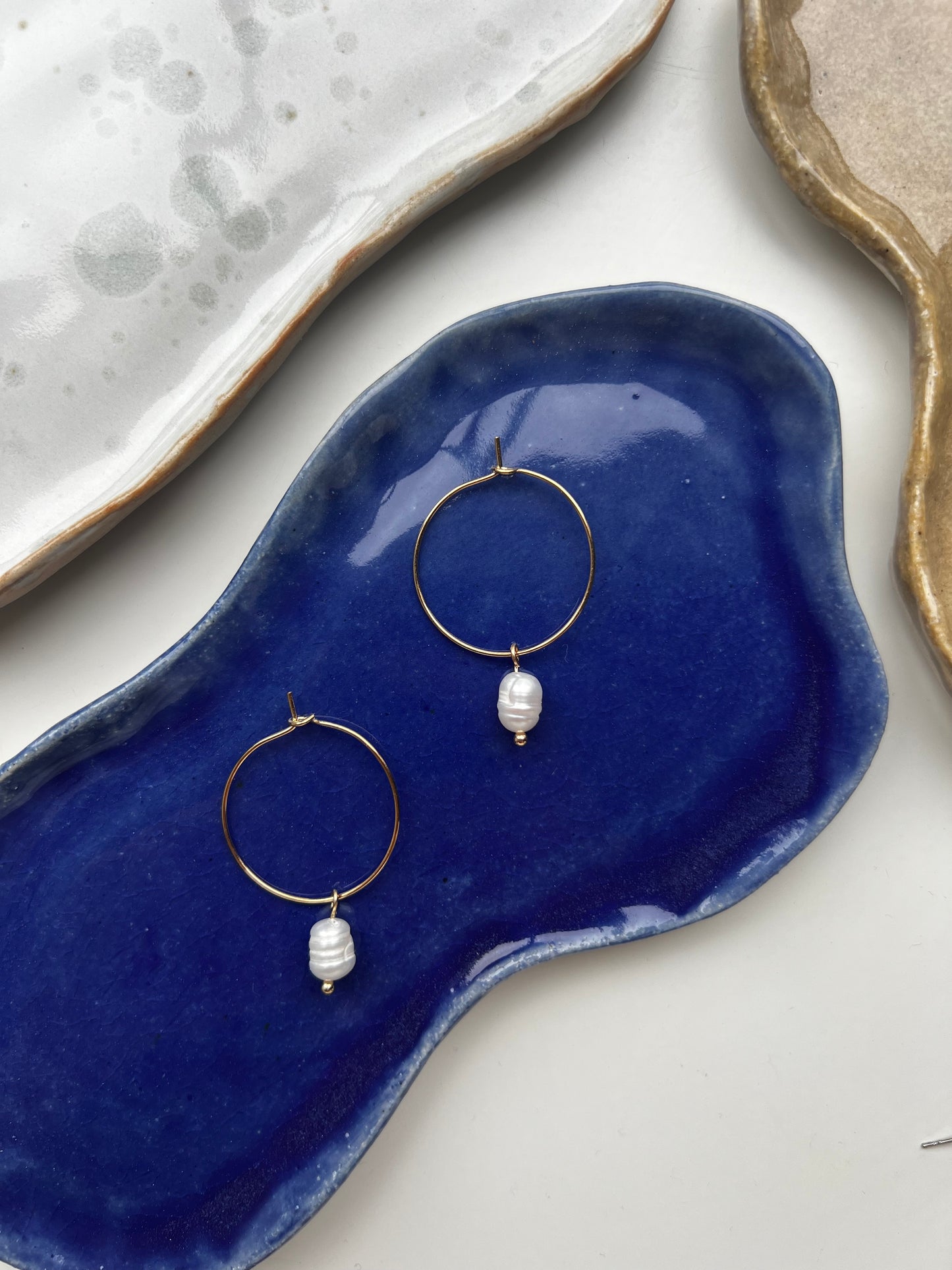 FRESHWATER PEARL HOOPS