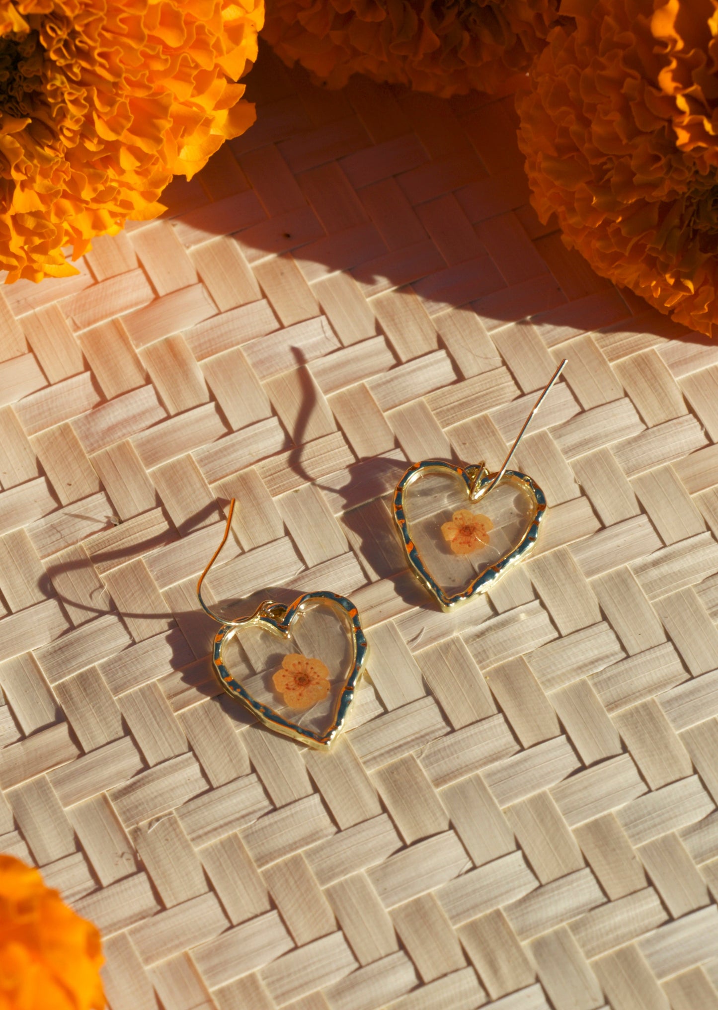 FLORAL HEART EARRINGS