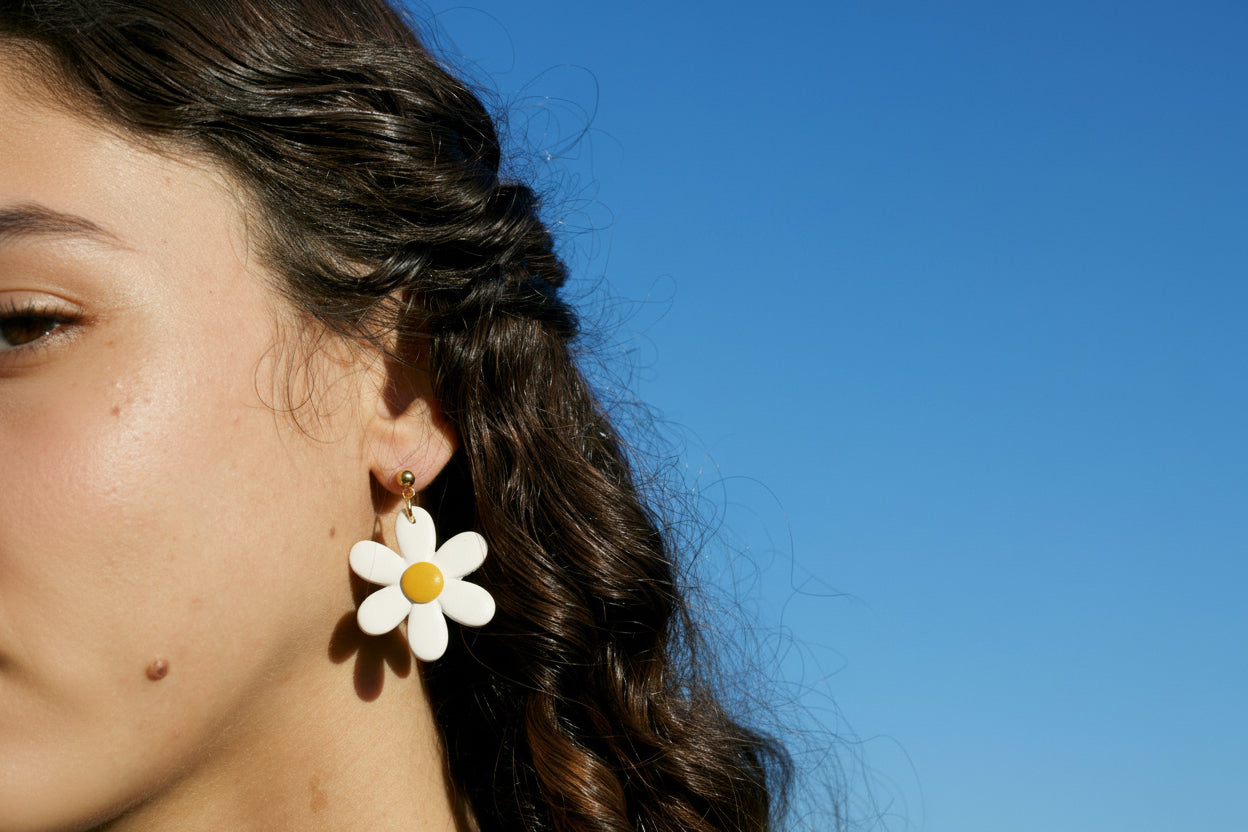 "RETRO DAISY" FLOWER EARRINGS