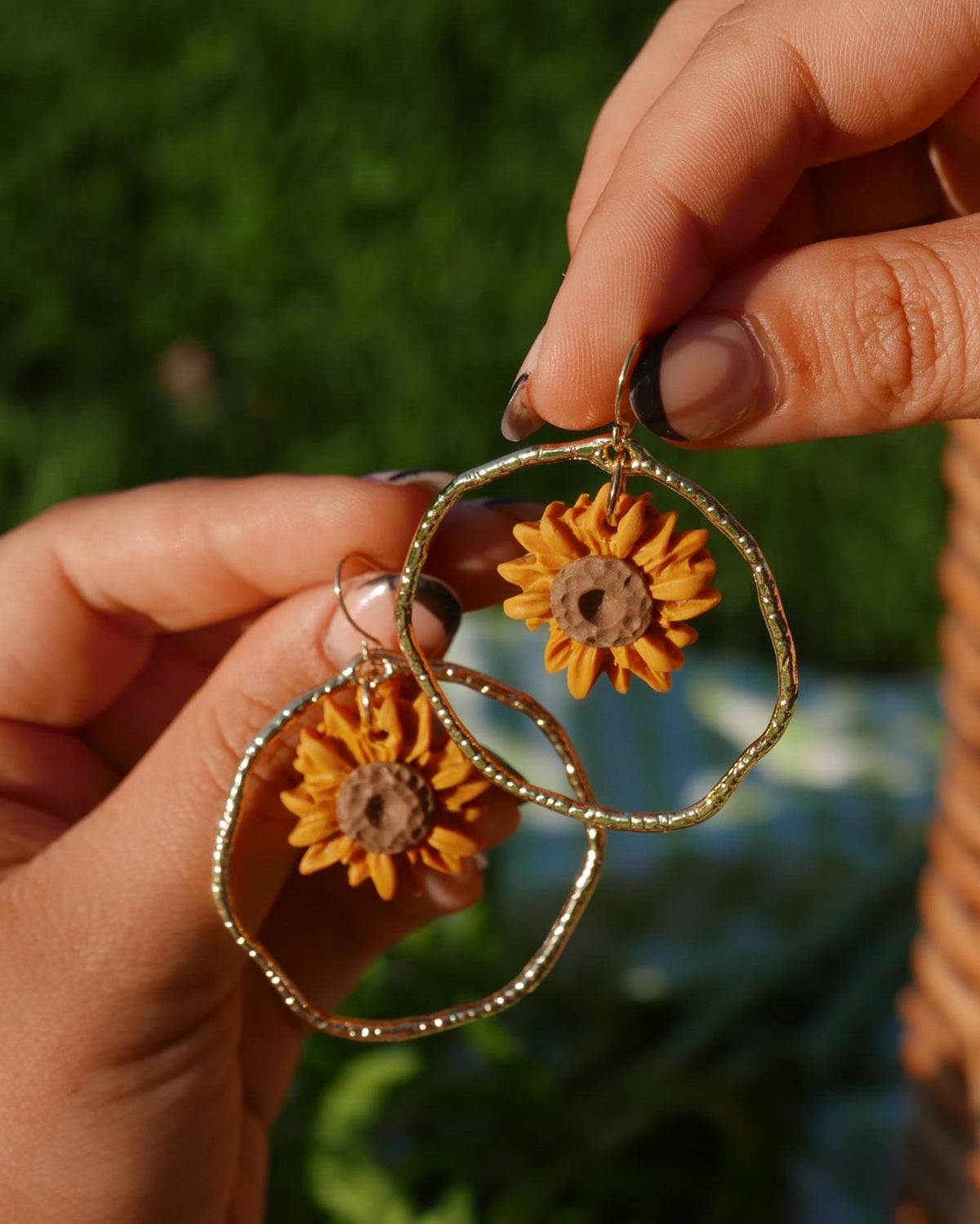 SUNFLOWER HOOPS