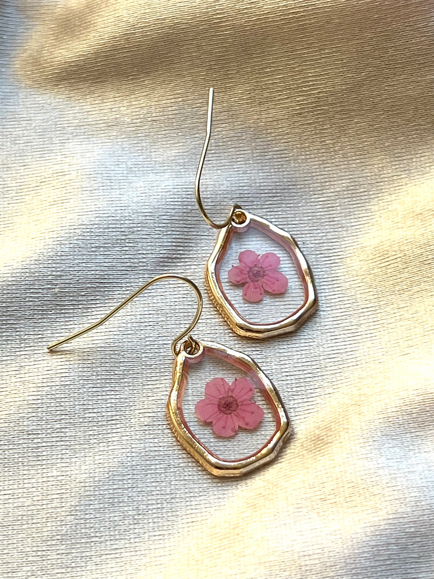 FLORAL DROP EARRINGS