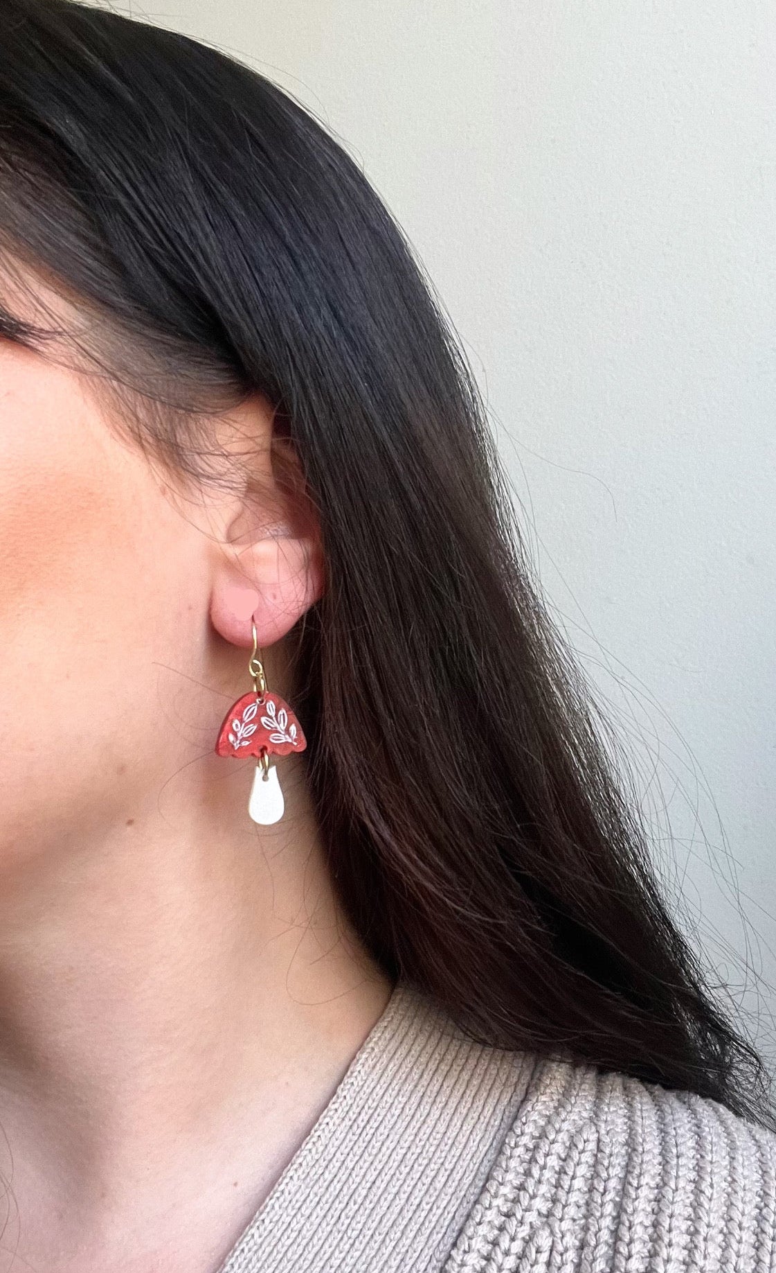 MUSHROOM DANGLE