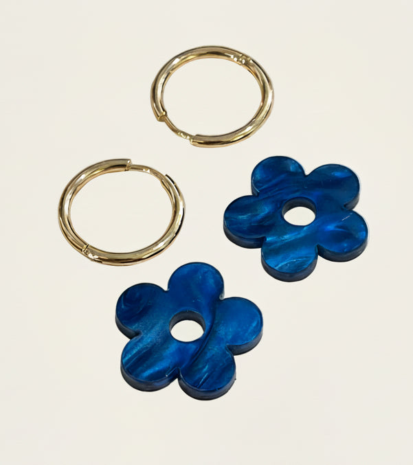 FLOWER CHARM HOOPS - MIDNIGHT BLUE