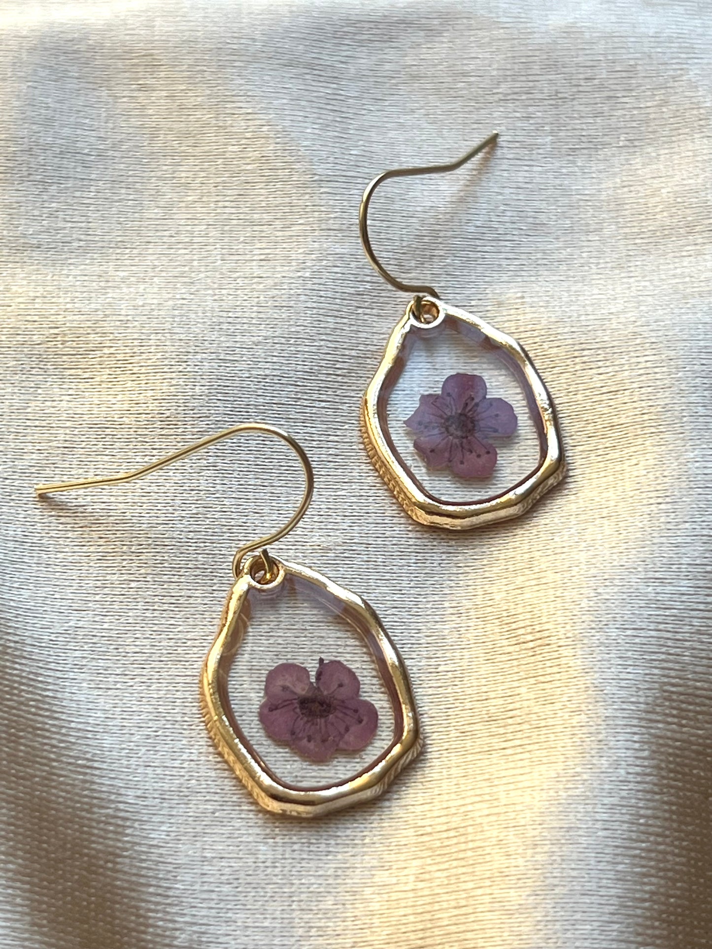 FLORAL DROP EARRINGS