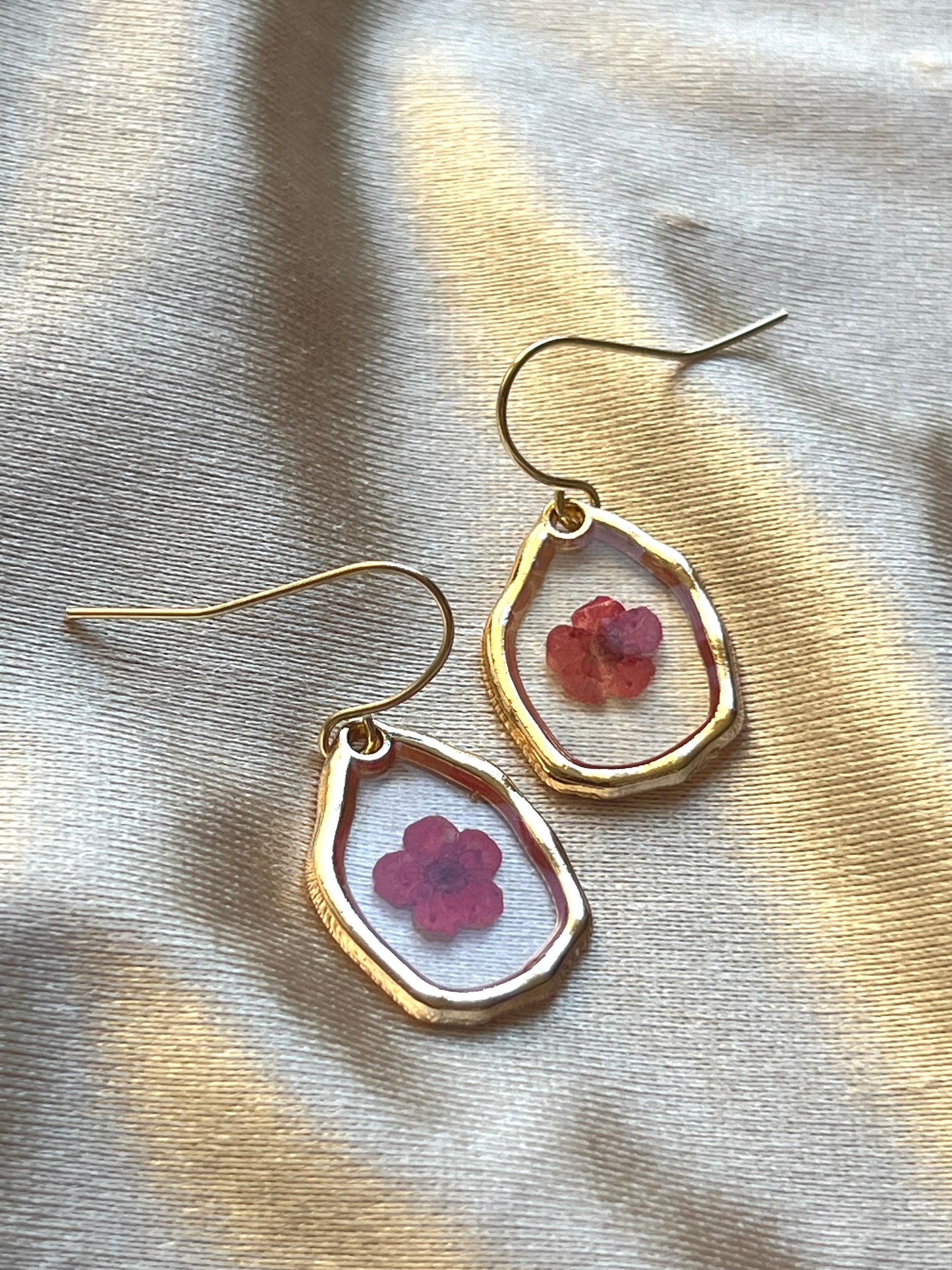 FLORAL DROP EARRINGS