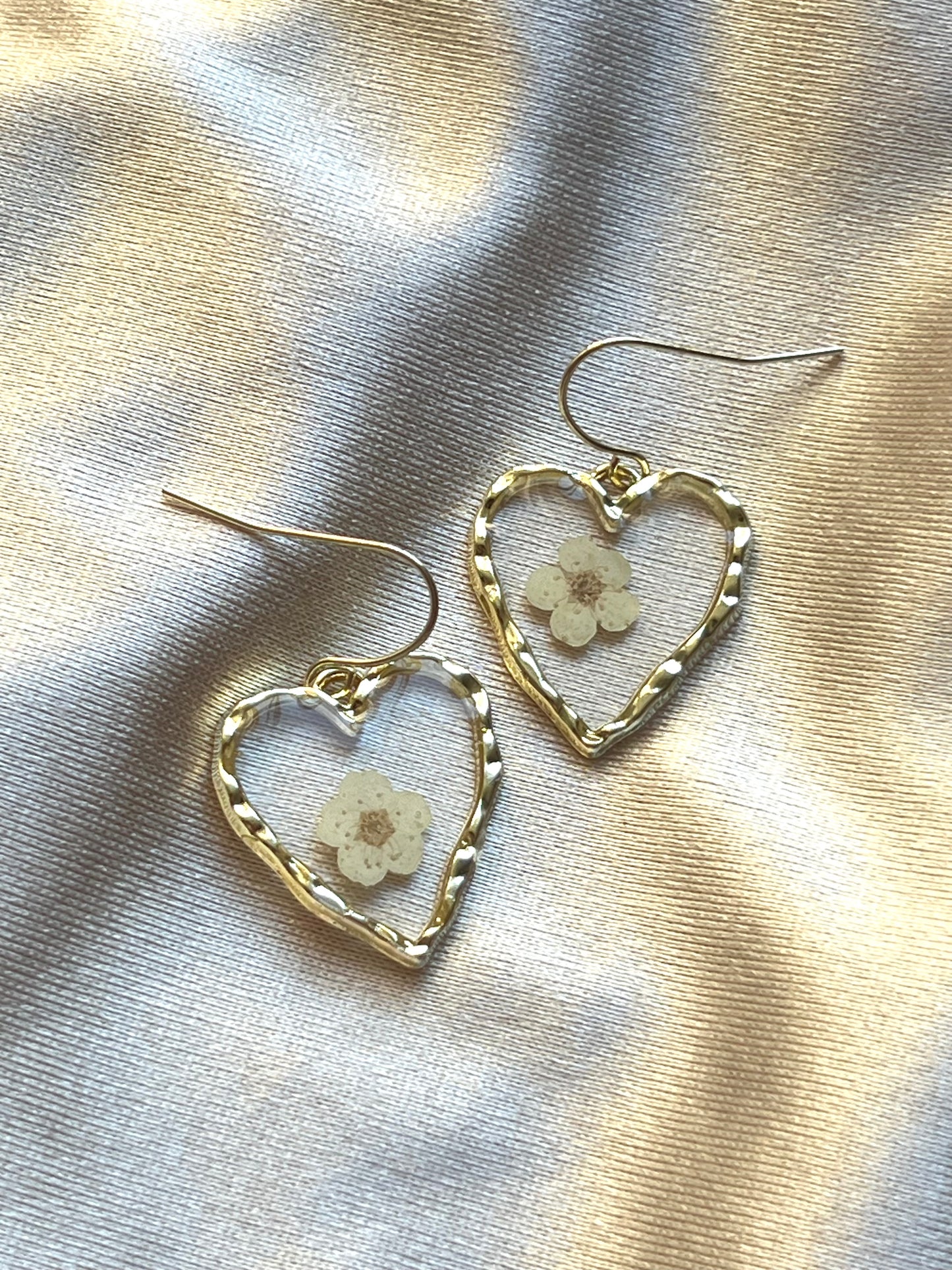 FLORAL HEART EARRINGS