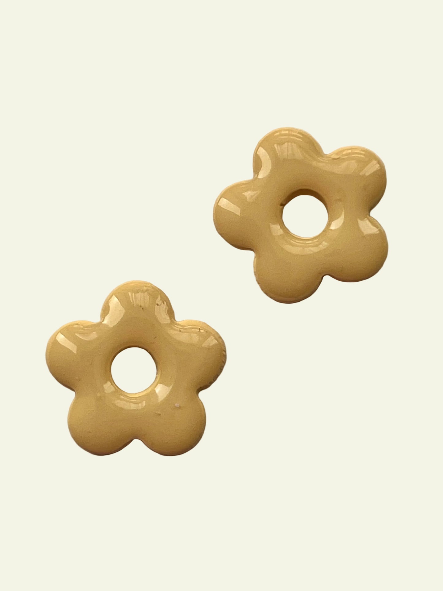 CLAY FLOWER CHARMS