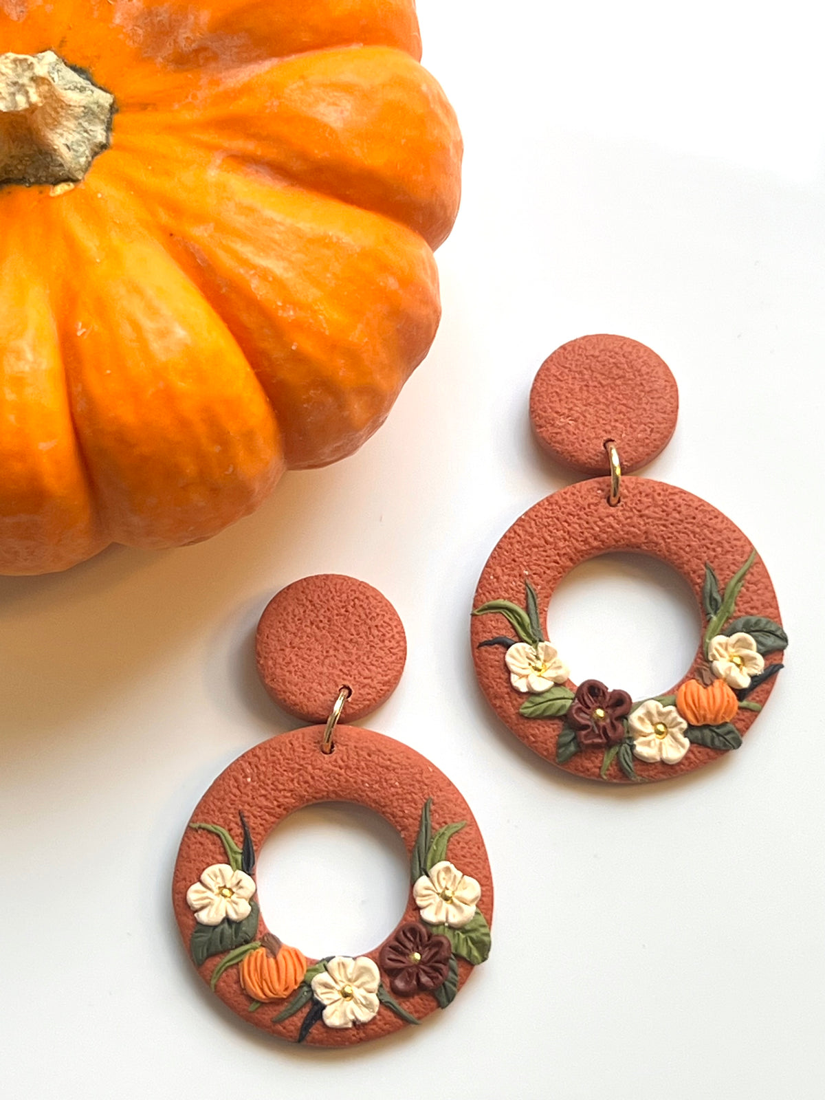 FALL HARVEST DANGLE - rust