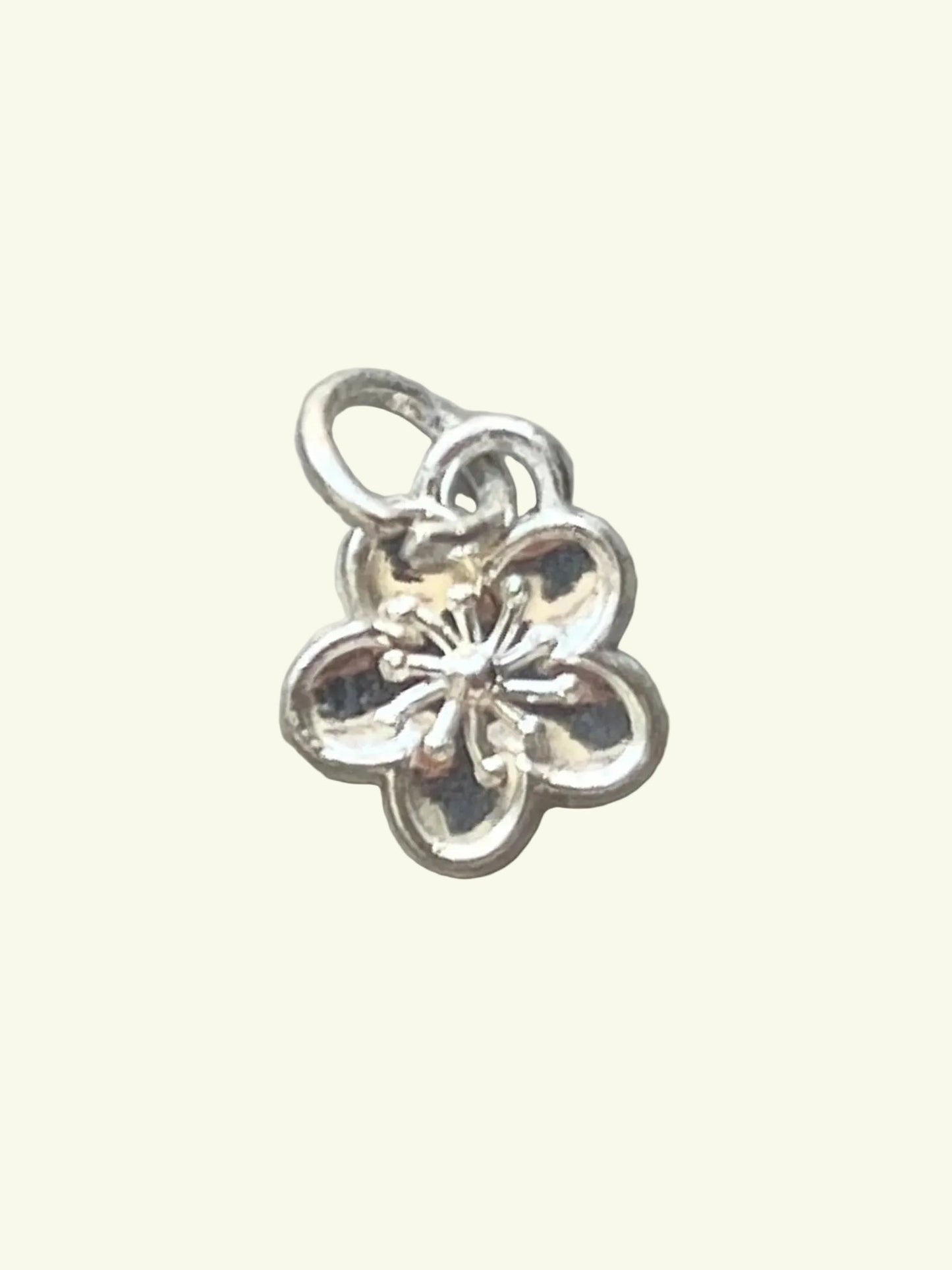 FLOWER CHARM