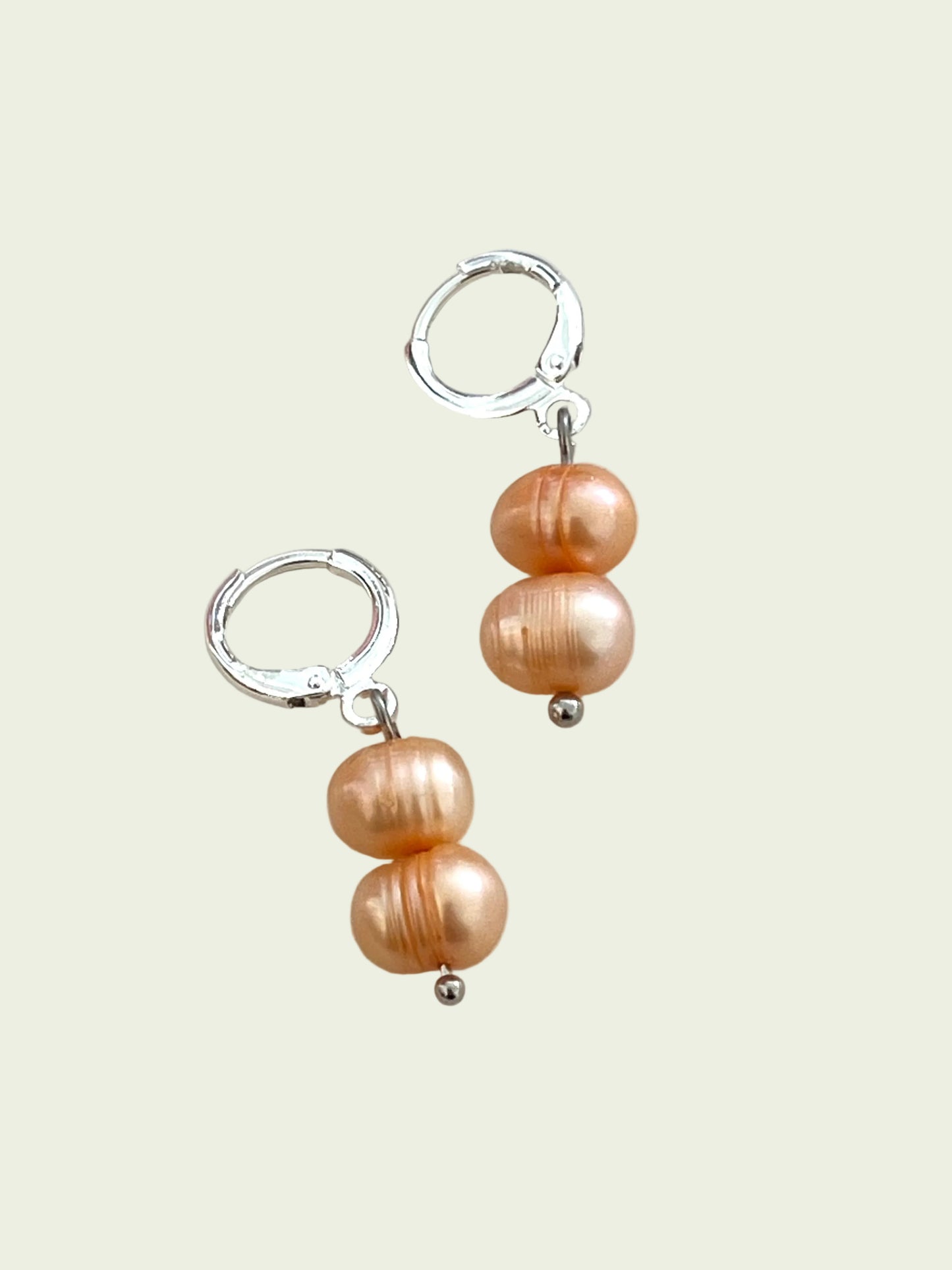 PINK FRESHWATER PEARL HUGGIES