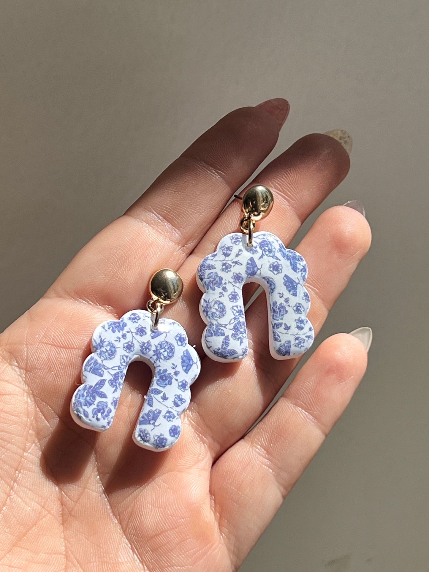 FLORAL ARCH EARRINGS