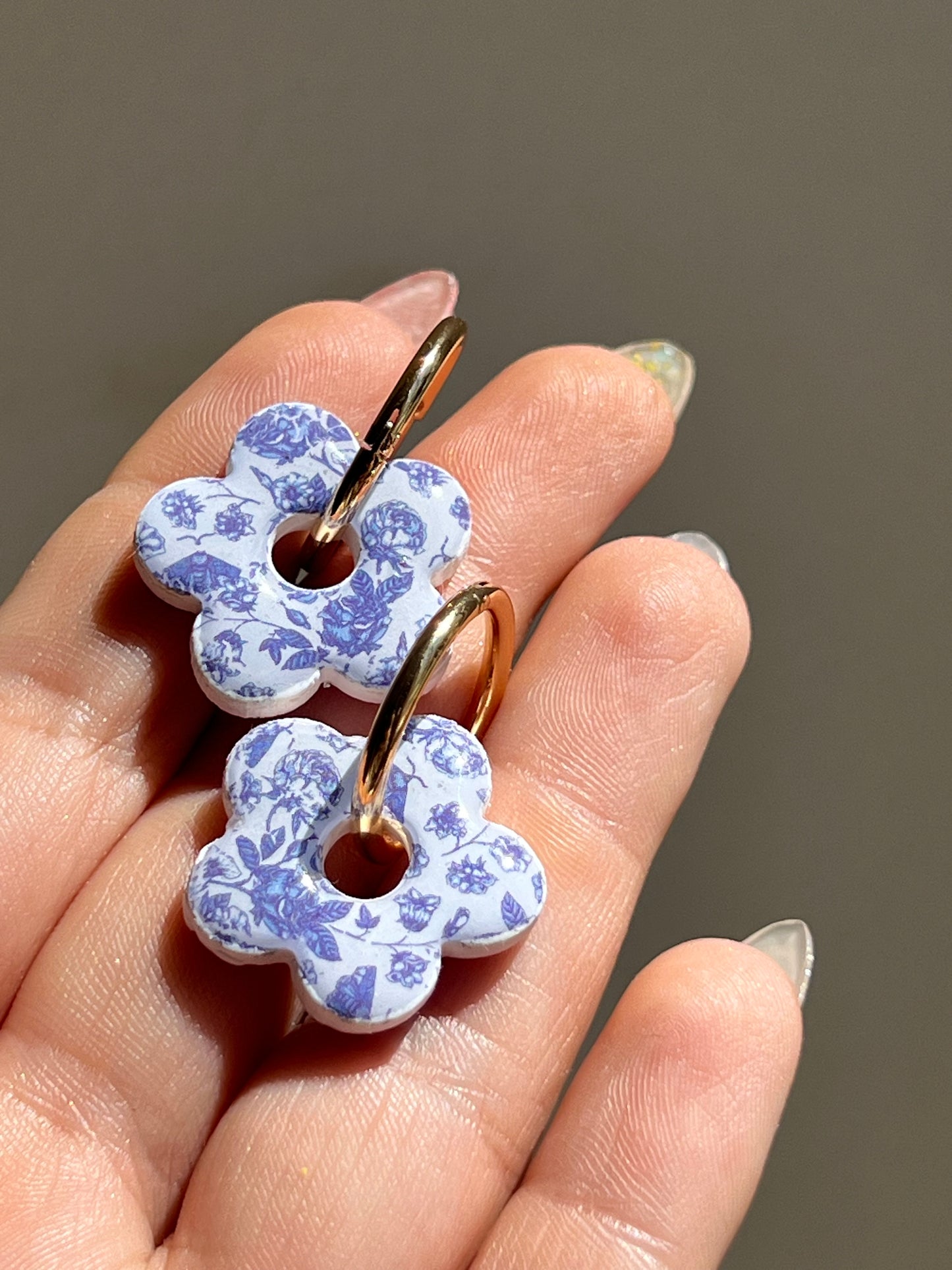 FLORAL CHARM HOOPS