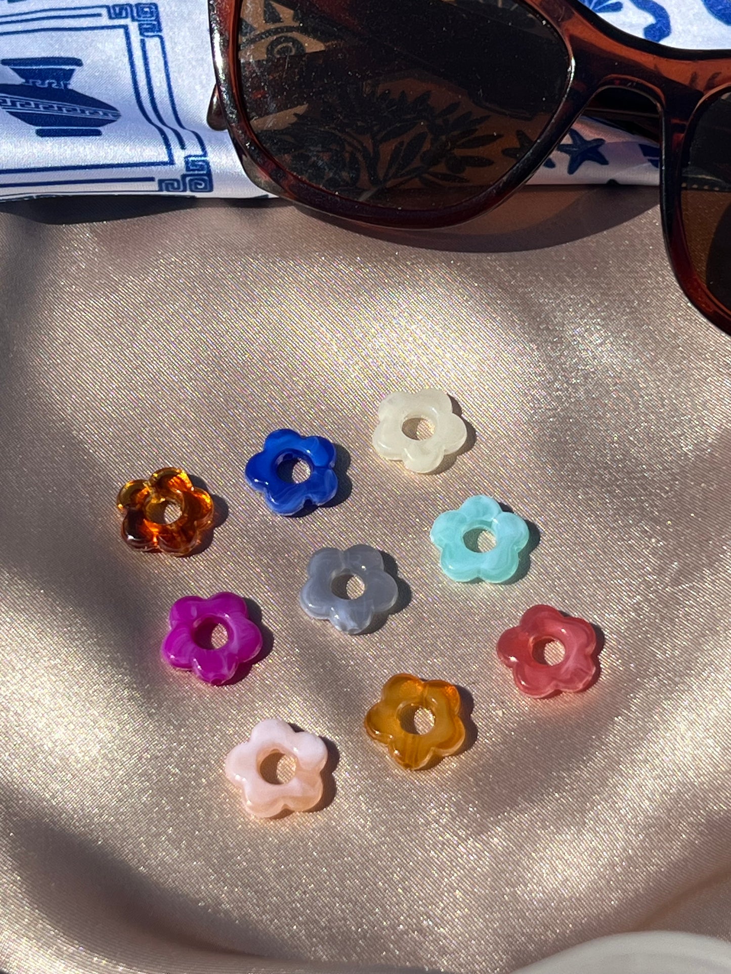MINI FLOWER CHARMS