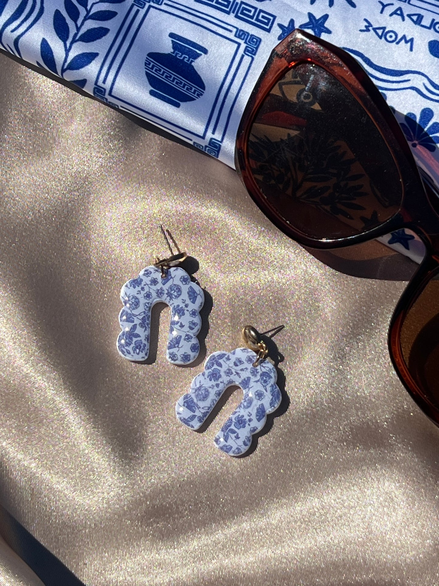 FLORAL ARCH EARRINGS