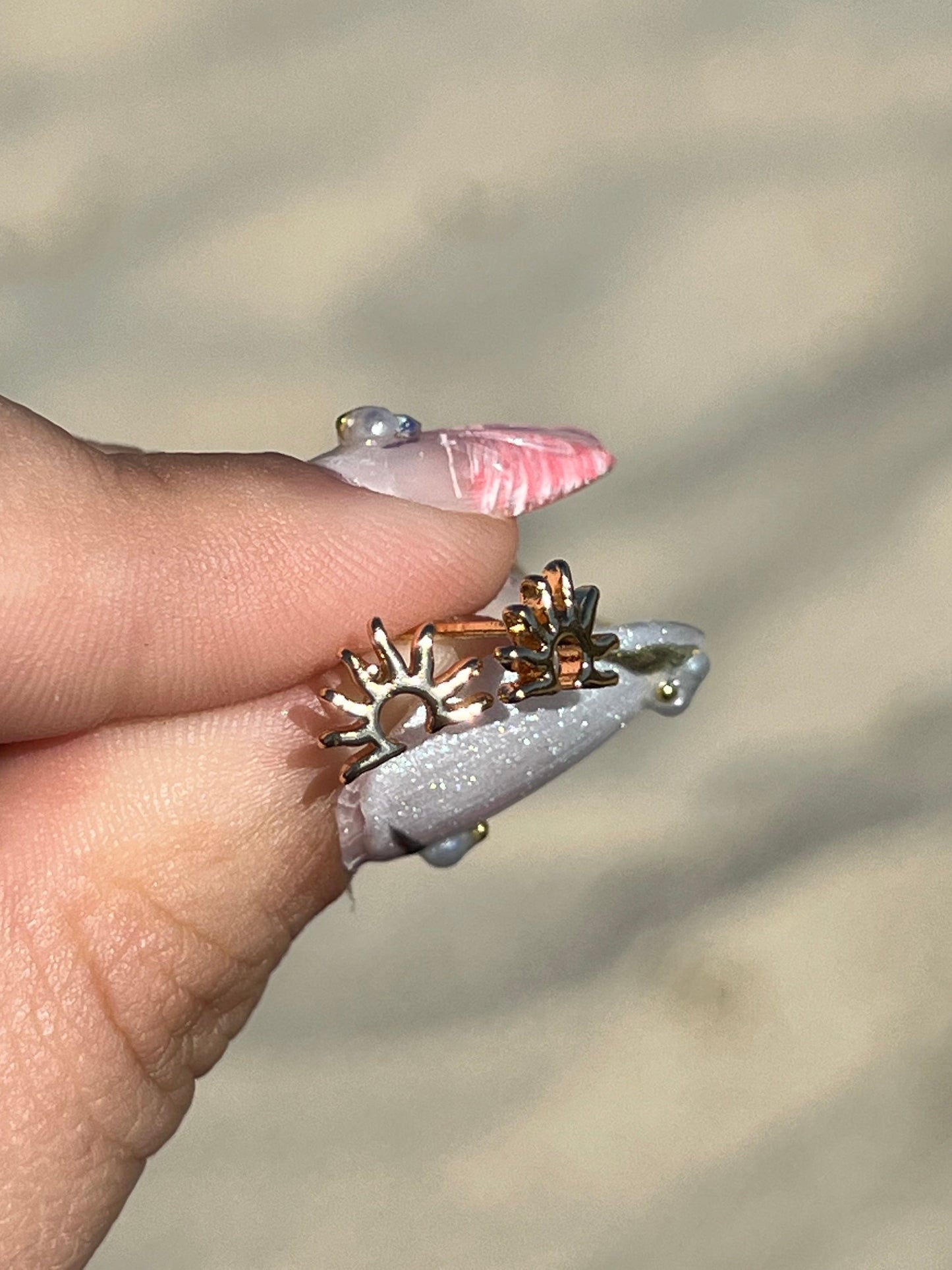 SUNSET STUDS